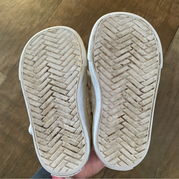 K Swiss white toddler sneaker - Picture 2 of 9